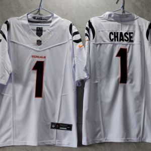 Men's Cincinnati Bengals #1 Ja'Marr Chase White 2023 F.U.S.E. Vapor Untouchable Limited Jersey