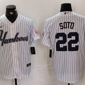 Men's New York Yankees #22 Juan Soto White Cool Base Stitched Baseball Jersey