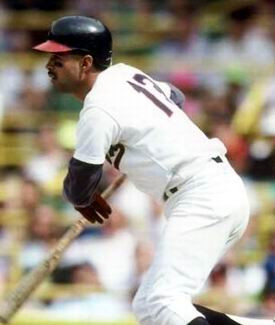 OZZIE GUILLEN Chicago White Sox 1987 Majestic Cooperstown Home Jersey - Image 4