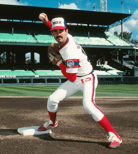 OZZIE GUILLEN Chicago White Sox 1985 Home Majestic Throwback Baseball Jersey - Image 3